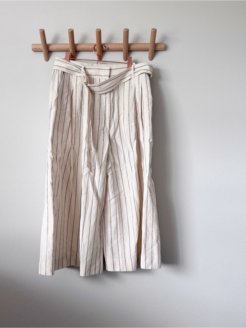 Club Monaco Cream Wide-Leg Striped Linen Pants